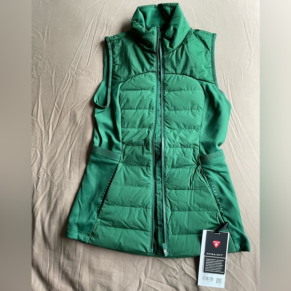 lululemon Down for It All Vest - Everglade Green - Size 4 - Picture 2 of 5